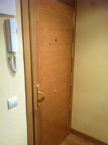 Puertas de seguridad – DHA Decoraciones Hermanos Arroyo